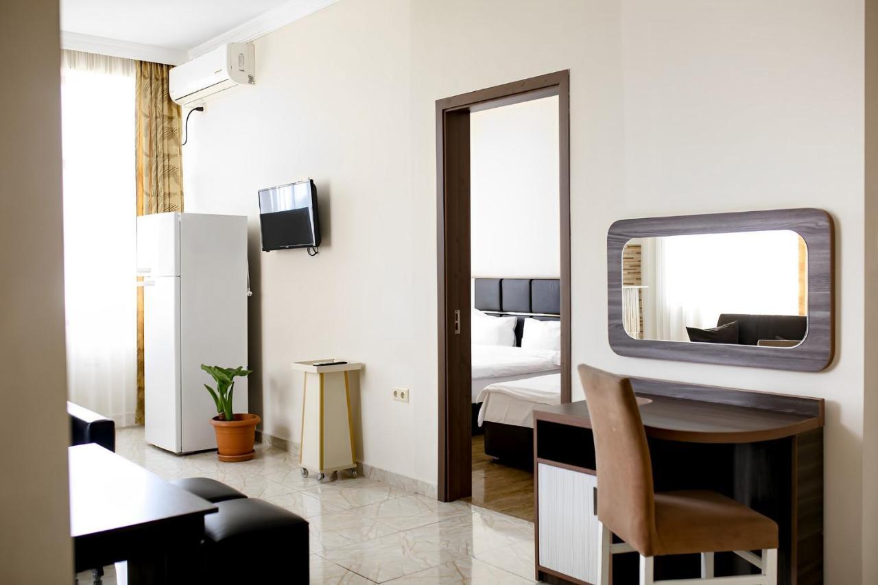 Apartments 37B Batumi Esterno foto